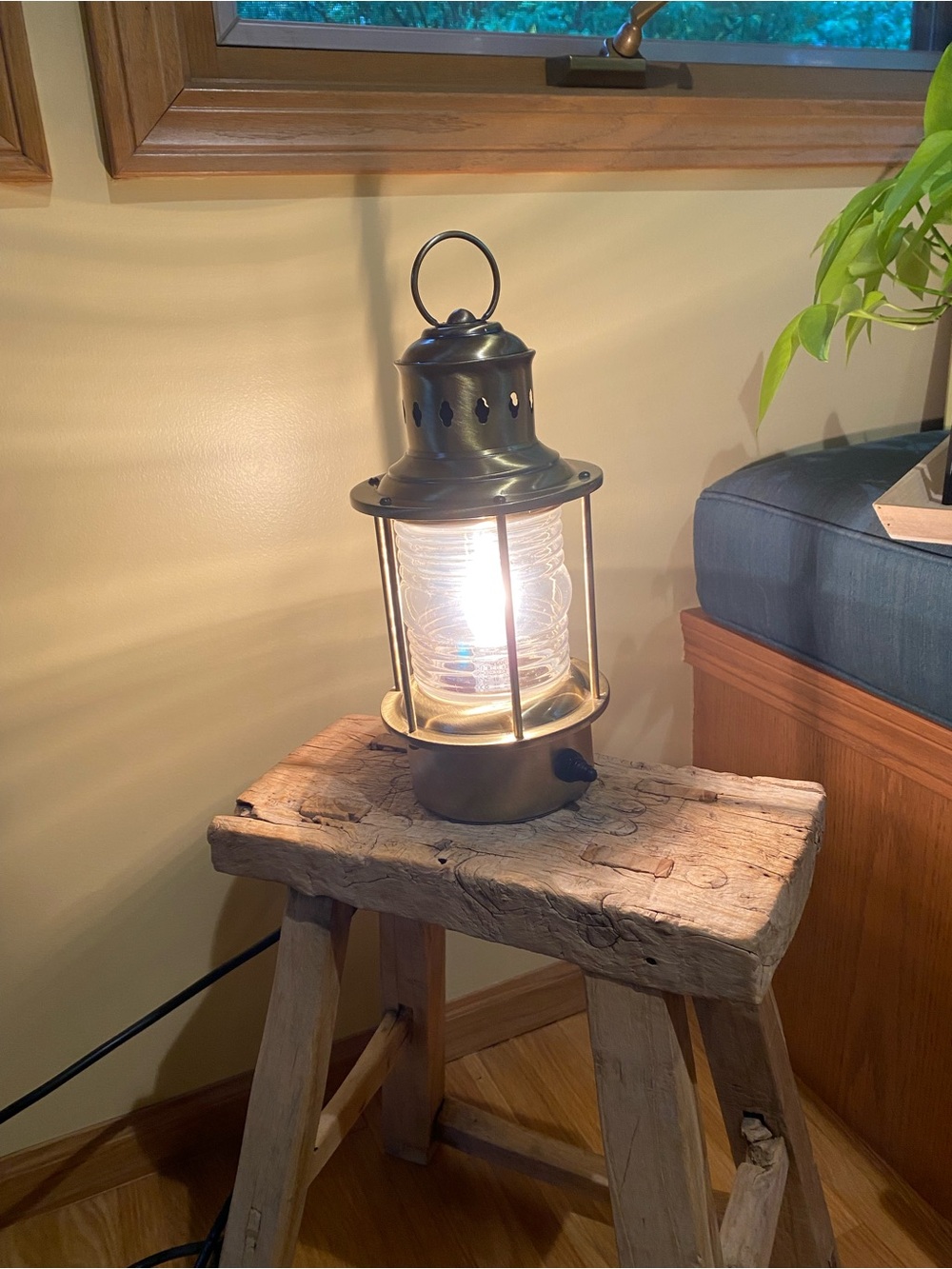 Antique-Style Brass Lantern Table Lamp - Brass Finish.   Nautical.